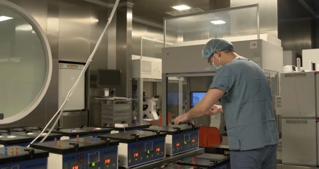 实验室按照国际共识标准搭建团队管理、空间设计、仪器匹配、规范化的流程及质控体系