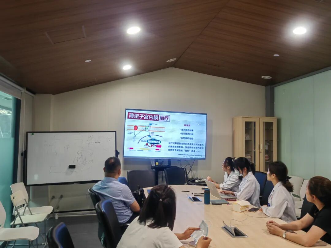 我们坚持每周进行案例讨论,每月举行生殖质控讨论会,不定期举办国内外学术交流会
